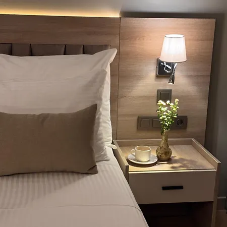 Park Dedeman Alsancak Otel *