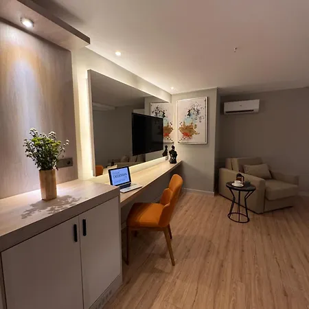 Hotel Park Dedeman Alsancak Smirne