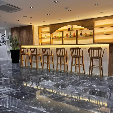 Park Dedeman Alsancak * إزمير